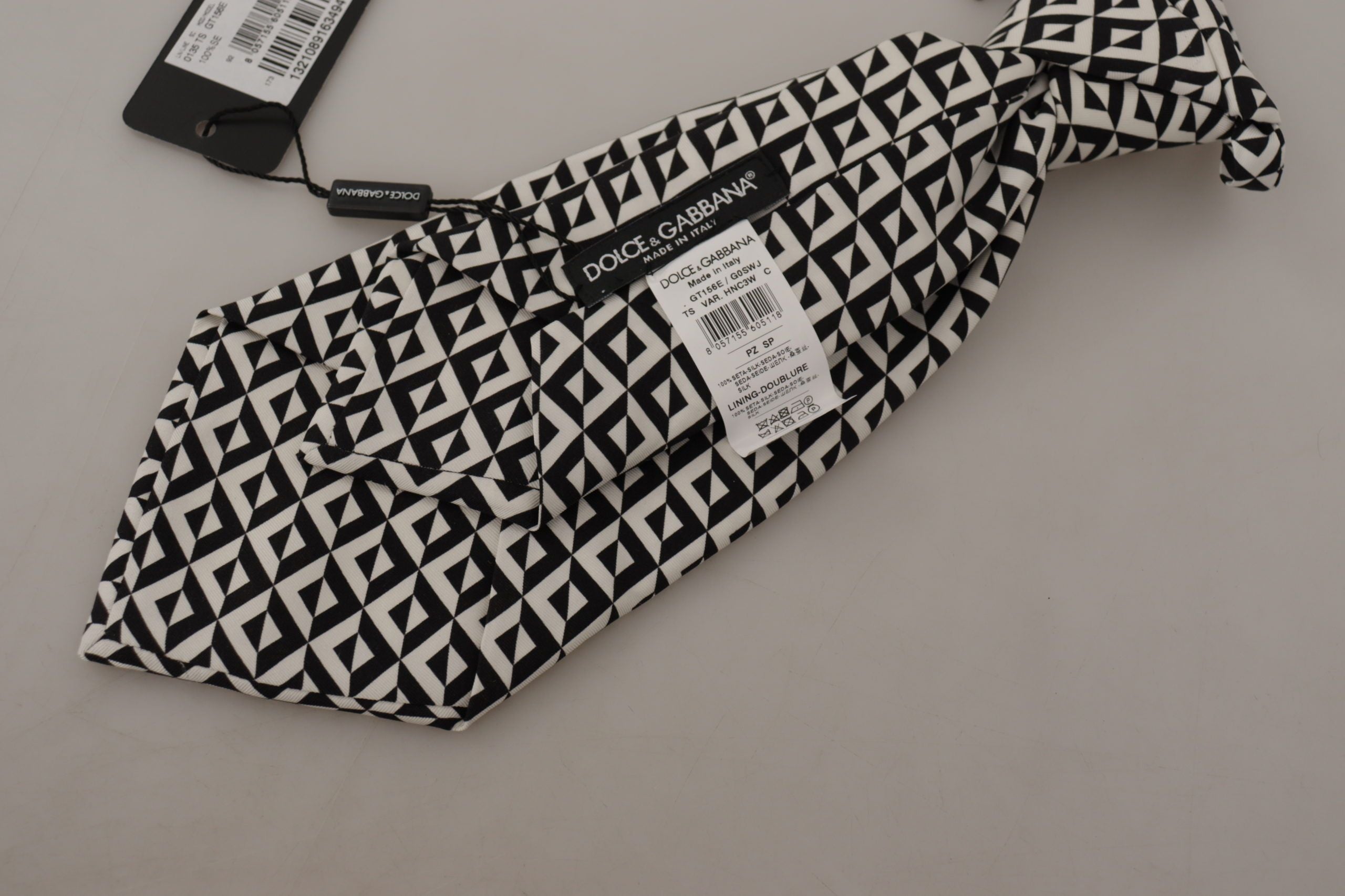 Κομψή μεταξωτή μαύρη γραβάτα Dolce & Gabbana για τον τζέντλεμαν Dapper