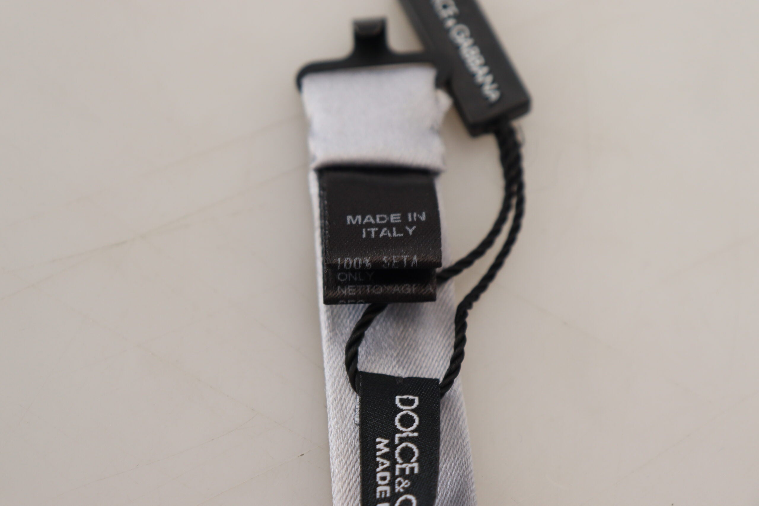 Κομψό γκρι μεταξωτό παπιγιόν Dolce & Gabbana