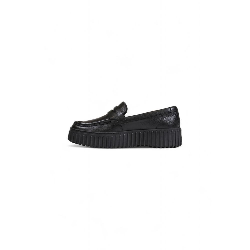 Μαύρο δερμάτινο φλατ παπούτσι Clarks