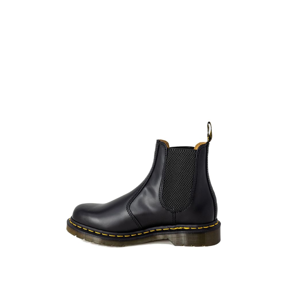 Μαύρη δερμάτινη μπότα Dr. Martens