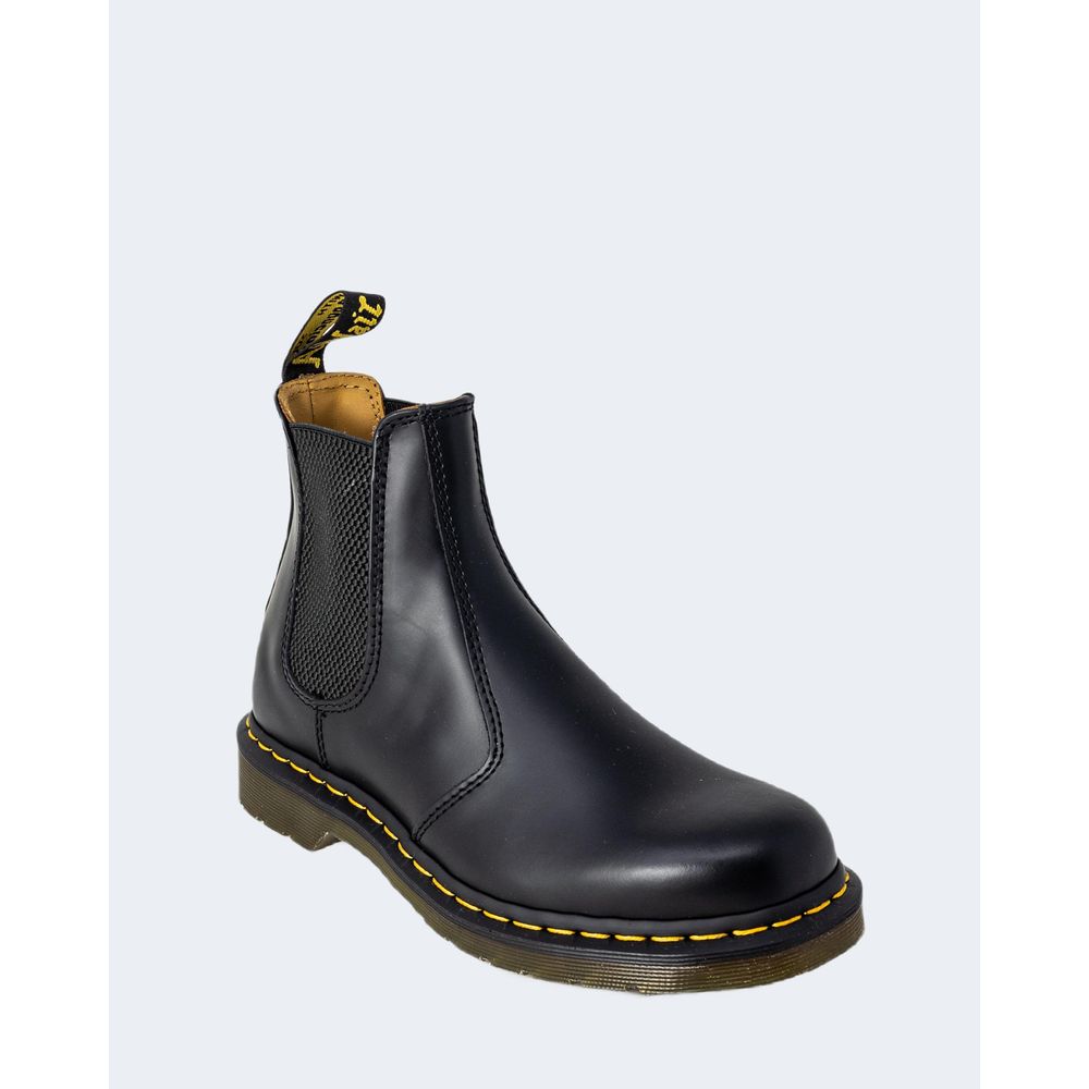 Μαύρη δερμάτινη μπότα Dr. Martens