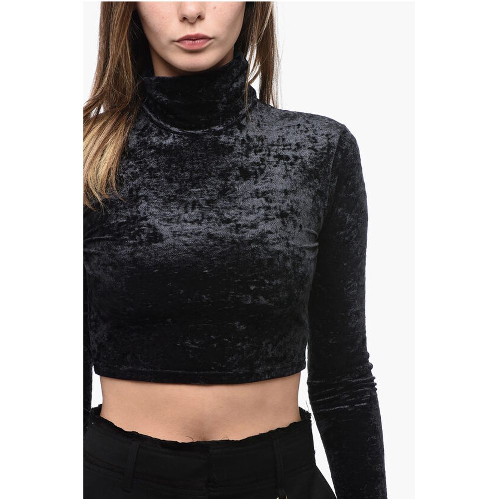 The Andamane Long Sleeved Velvet Top