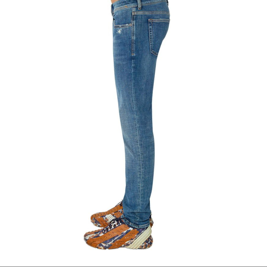 Diesel Punk-Inspired Low Waist Skinny Jeans