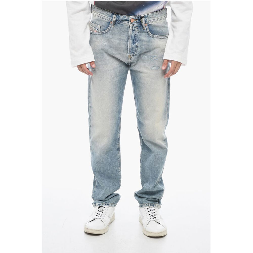 Diesel Low-waisted BUSTER-X Denims with Tapered Fit L.32