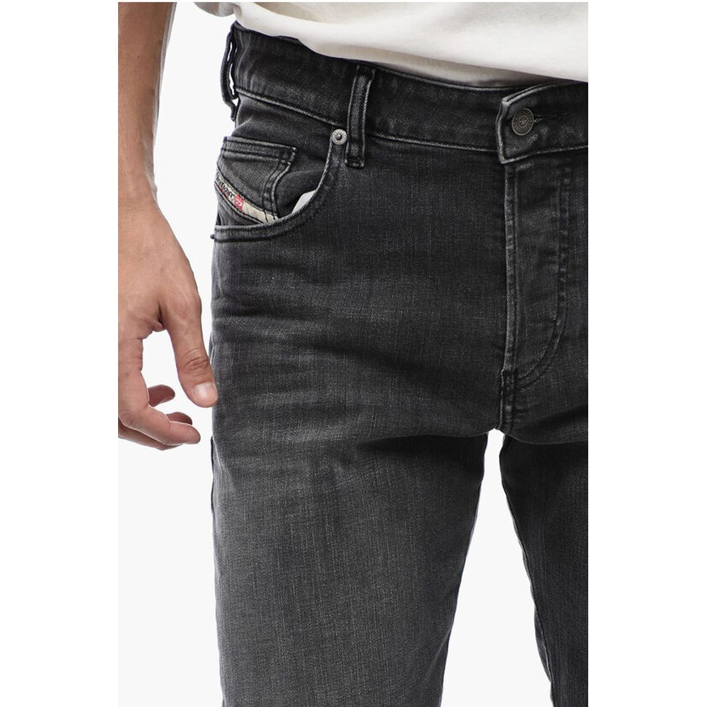 Diesel Tapered-fit D-YENNOX Denims L.32